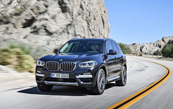 ZF 8HP е може би най-известната и масово произвеждана 8-степенна автоматична скоростна кутия на нашето време. Произвежда се от 2009 г., съществува в четири поколения и се използва от BMW, Audi, Jaguar, Land Rover, Chrysler, Dodge, Jeep и много други модели от различни марки. Няма кардинални разлики между поколенията и версиите на устройството - основният дизайн е останал непроменен и все още се счита за много успешен. Трансмисията има компактни размери, висока граница на въртящия момент и в същото време добра ефективност.