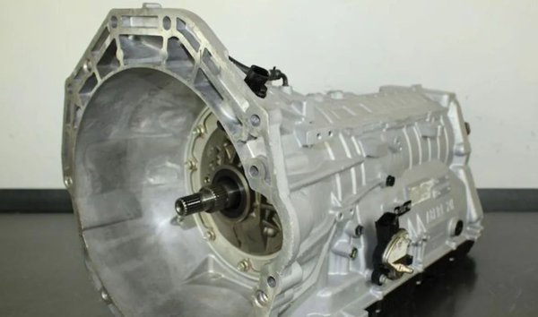 Тази трансмисия има добра репутация: при нормална поддръжка ресурсът на агрегата лесно надвишава 250 000-300 000 км дори при тежки работни условия. По-добре е да сменяте маслото по-често, отколкото предписват разпоредбите - поне веднъж на всеки 60 000 км, със задължително промиване на картера и подмяна на филтъра.