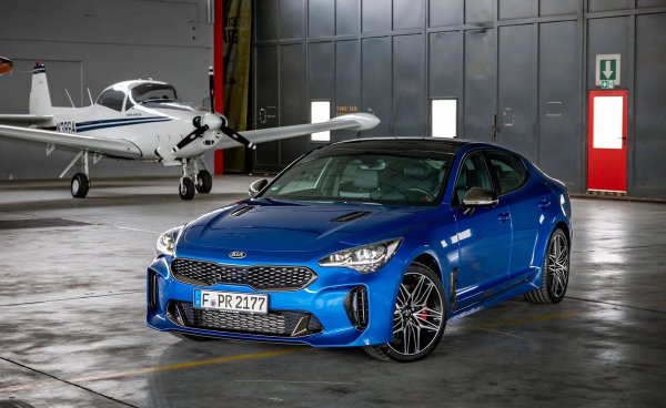 Корейците не купиха готово решение, а разработиха своя собствена 8-степенна скоростна кутия, въпреки че използваха агрегат на ZF. Резултатът е скоростна кутия, която е инсталирана на широка гама модели със задвижване на задните и четирите колела с мощни турбо двигатели и V6 двигатели - от седани и купета до кросоувъри. Дизайнът се основава на класическата планетарна схема със заключващ се преобразувател на въртящия момент, без излишни технически излишъци, но с голям запас от безопасност.