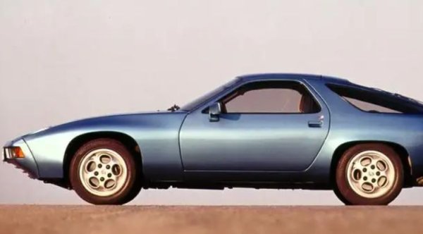 Лесно е да разберете откъде идва името &bdquo;Teledial&ldquo; за тези колела на Porsche, ако сте достатъчно големи, за да помните телефони с механизми за въртящо се набиране. Използвани за първи път при модела 928 през 1978-а, телециферблатите бяха част от манията по този модел заедно с аеродинамиката и подпомагаха охлаждането на спирачките през петте големи овални слота.

Porsche продължи да предлага колелото Teledial на много от своите  автомобили, включително моделите 911, 944 и 944 Turbo и 924 S. Когато купувате класическо Porsche с тези колела днес, уверете се, че са с правилния размер, за да избегнете потенциално триене на каросерията или замърсяване на окачването.