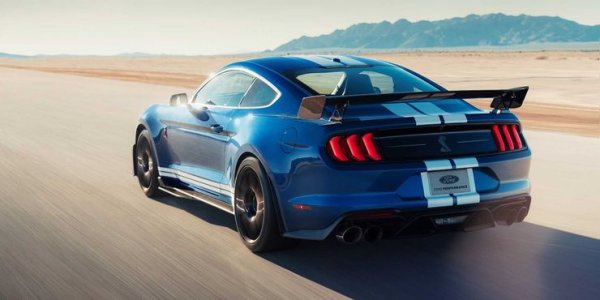 Двигателят се използва в суперколата Mustang Shelby GT500, който е един изключително мощен, но и много добре балансиран автомобил на Ford. Този мотор представлява отражение на дизайнерската и инженерна еволюция, която марката извършва при своите най-спортни модели.