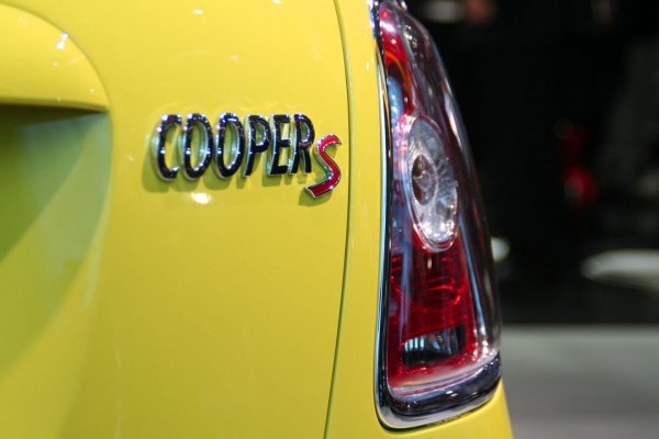 Детройт 2009 /  MINI Кабрио 2010