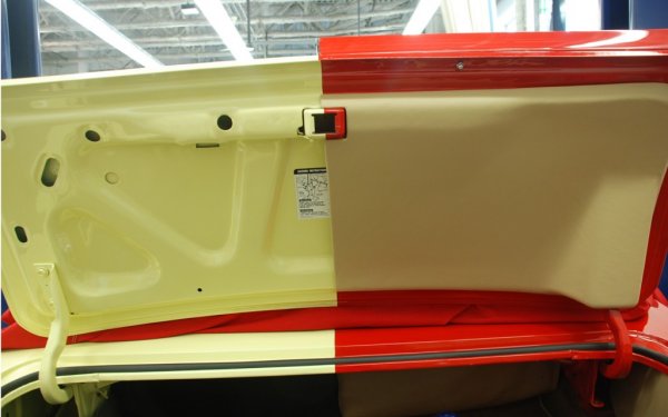 Две в едно - Chevrolet Camaro от застрахователната компания State Farm