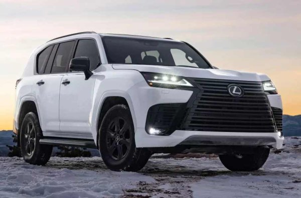 Сегашното, четвърто поколение на Lexus LX дебютира през 2021-ва, но миналата година моделът също претърпя сериозно преобразуване. Основното събитие беше първата хибридна версия - LX 700h.

Системата с обща мощност 463 к.с. съчетава 3,4-литров туин-турбо шестцилиндров двигател и десетстепенна автоматична скоростна кутия, която е свързана към двигателя чрез пакет фрикционни дискове и мотор-генератор. Може да работи както в режим "само ДВГ", така и в режим "само електромотор".
