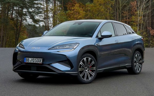 Премиум пълноразмерен електрически SUV, оборудван с най-бързия серийно произвеждан електромотор в света, достигащ до 23 000 оборота в минута. Най-мощната версия има 530 конски сили и 4.5 секунди 0-100 км/ч. 
Може да се зарежда до 230 киловата, и тогава попълването на заряда от 10 до 80% отнема 24 минути. 
