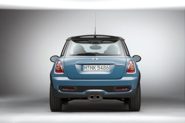 MINI Cooper S Bayswater - класическият разбойник