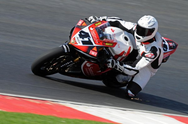 В ПЕНСИЯ // Михаел се оттегля от Формула 1 в края на 2006, но не скучае. Кара в германския супербайк шампионат, остава съветник във Ferrari и продължава да се занимава с благотворителност.