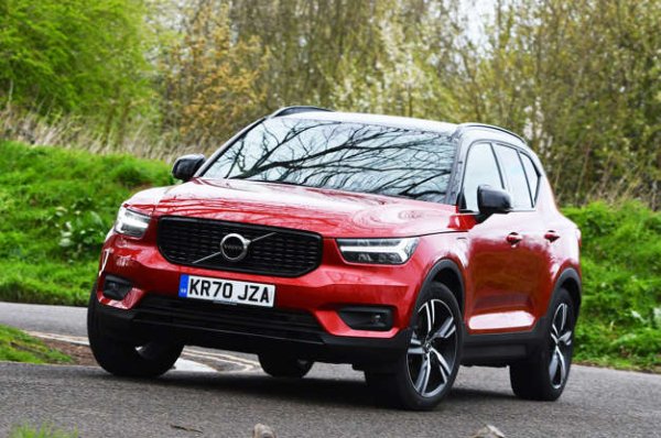 Модел - XC40 

Модификация - Recharge PHEV Plus 

Резултат за надеждност - 95,9% 

Оценка - 5 звезди

Доброто представяне на хибридния кросоувър го поставя на първо място сред моделите на шведския производите. За повреди по техния автомобил съобщават 18% от собствениците на XC40. Като марка Volvo се представя сравнително успешно – седмо място.