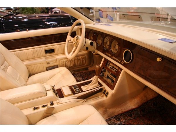 По показания на километража, колата е на 17 500 км., а според собственика, екземплярите в такова състояние са единици.