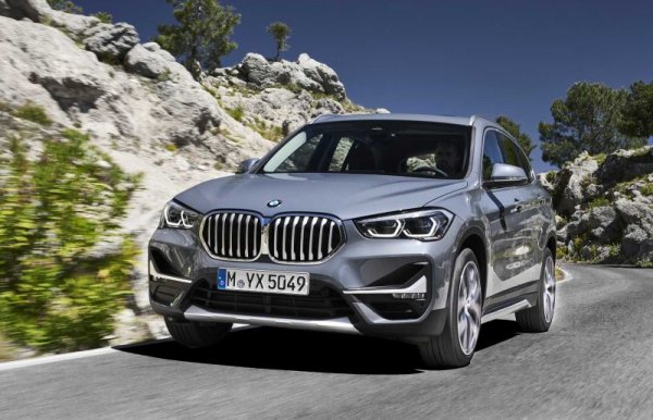 Най-достъпният SUV модел на баварците се държи на нивата си отпреди година - всъщност разликата е само 22 автомобила. 
