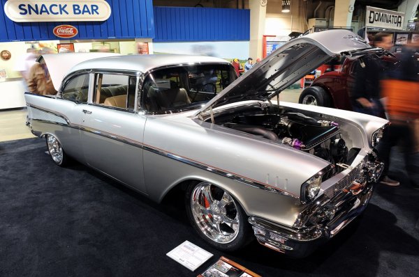 Кадри от тазгодишното американско автоизложение "Grand National Roadster Show"