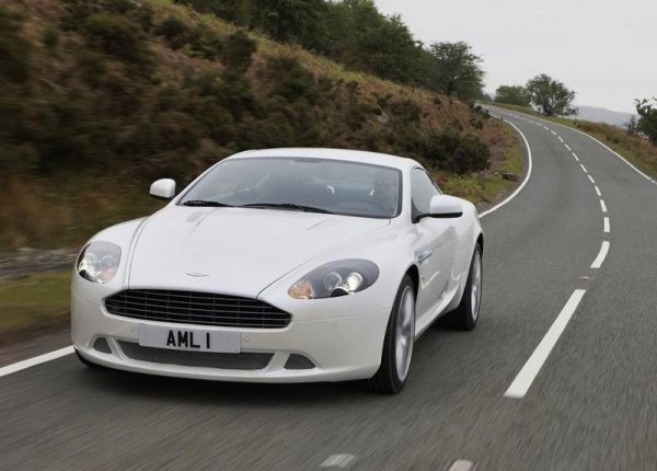Aston Martin DB9 2011