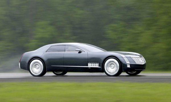 Този автомобил прилича на карикатура от комиксите на Марвел, като под капака му е поставен също толкова нелеп V16 двигател с обем 13,6 литра. Задвижването е към задната ос, като мощността от 1000 к.с. се предава с автоматична скоростна кутия. Моторът разполага със система за деактивация на 12 цилиндъра, когато колата се движи с нормална скорост.

Високата цена обаче слага край на този проект, въпреки някои идеи, че ограничен брой машини от модела биха се радвали на интерес от богатите клиенти на марката. Все пак, Cadillac използва редица елементи от дизайна и интериора в следващите си модели.
