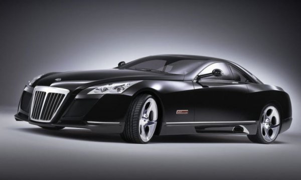 Maybach Exelero не е фантазия на ексцентричен дизайнер, а реално създаден автомобил, който може да се движи с 350 км/ч. Идеята за неговото създаване е на производителя на гуми Fulda, който се обръща с молба към Maybach-Mercedes, тъй като се нуждае от специална кола за изпробване на най-новите си високоскоростни гуми. 

Резултатът е Excelero 5,9-литров V12 двигател с две турбини, развиващ 690 к.с. Това е напълно достатъчно за Fulda, тъй като максималната му скорост е 350 км/ч, а ускорението от 0 до 100 км/ч отнема 4,4 секунди. От автомобила обаче е направена само една бройка, която по-късно е закупена от германска компания за реставриране на коли.
