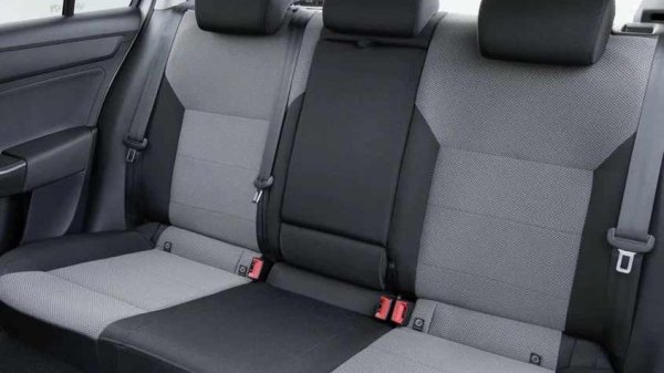 Като цяло, електрониката на чешкия модел е надеждна и рядко се поврежда без причина. Подгряването на седалките, особено на шофьорската, обаче понякога се поврежда след около 100 000 км.

Какво да се направи

За да удължите живота на подгряването, трябва да боравите внимателно със седалката и да не поставяте върху нея тежки предмети с остри ръбове, защото могат да повредят нагревателните елементи. В случай на счупване, нагревателните модули могат да бъдат сменени и най-често не изцяло, а на части.
