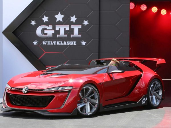 Концептът изглежда агресивно, но не е особено красив или пък оригинален. Задвижва се от V6 с две турбини и 503 конски сили. Все пак едва ли има много други масови модели, които да са послужили за създаването на такава концепция.
