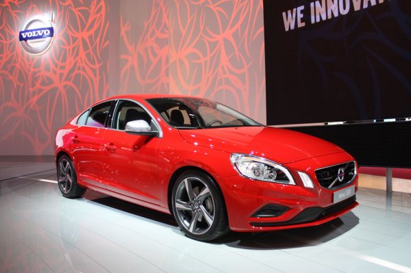 Volvo S60 и V60 R-Design / Париж 2010
