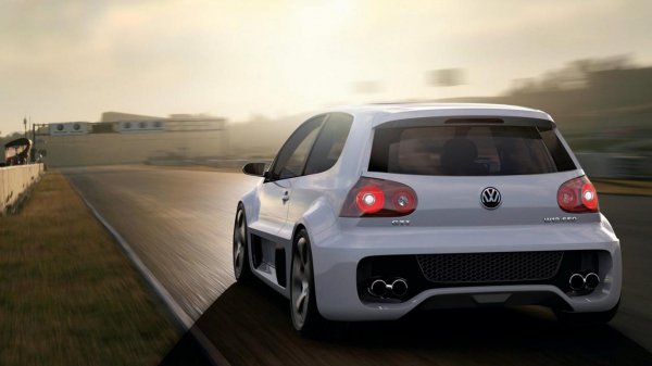 Компактен хечбек с двигател на Bentley. Няма как крайният резултат да е лош и това си остава една от най-великите концепции. Представител на петото поколение на Golf получи мотор от Continental GT (650 к.с), заден мост от Lamborghini Gallardo и под от Audi R8. И се получи... ускорение от 0 до 100 км/ч за 3,6 секунди. Мечтата на почти всеки собственик на Golf.
