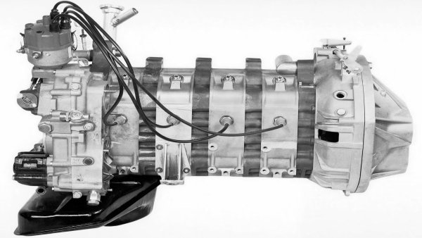 Въпреки това, след появата на двигателя в Mercedes-Benz C111, проектът за роторен двигател ще бъде изоставен и експерименталните модели, които следват, вместо това разчитат на експериментални дизелови опции. Няма да видим Mercedes-Benz да съживи своя проект за ротационен двигател, въпреки че серията C111 ще продължи да се развива и ще служи като тестова площадка за други също толкова интересни конфигурации на двигатели.