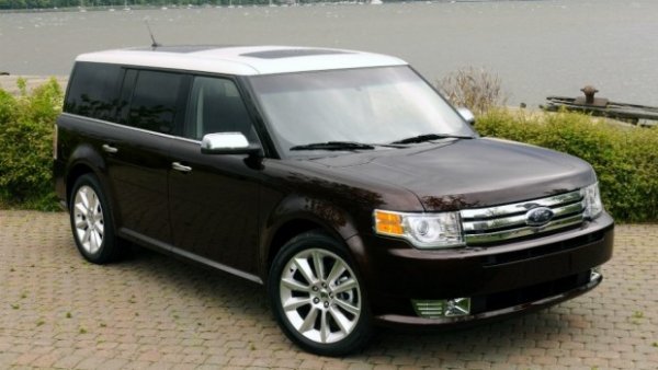 Готиният дизайн е съчетан с високо качество на изработката, невероятна "издръжливост" и достъпен ремонт, тъй като резервните части за този автомобил са доста евтини. Преди обаче да се наложи "хирургическата интервенция" в някой сервиз, можете да оставите зад гърба си над 200 хиляди км без никакви сериозни проблеми.