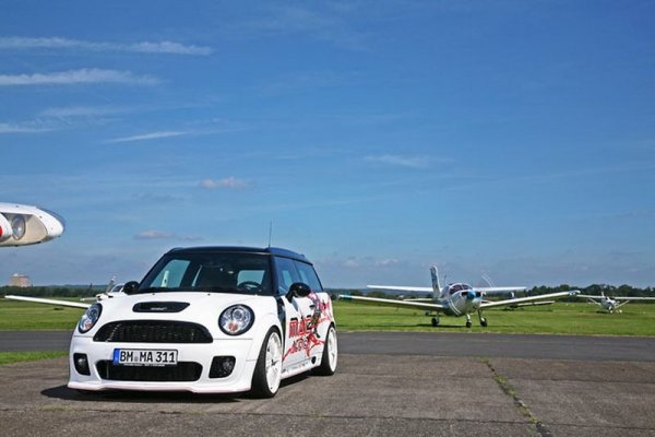 Mini Clubman JCW от Mac Audio и Wimmer RS ("Най-шумното, като музика, Mini")