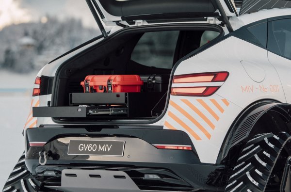 Предимствата на новия продукт включват неговата безвредност за природата и възможността автомобилът да се използва като генератор (използвайки V2L). Базовият модел се предлага със задвижване на задните колела или задвижване на всички колела. При първата версия мощността е 228 конски сили и 350 Нм, при втората - 318 конски сили и 605 Нм или 435 к.с. с. и 605 Нм в модификацията Performance.