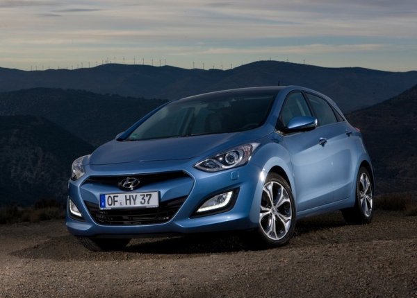 <p>Най-добрите коли за 2012, според CarBuyer<br /><br /><strong>Автомобил на годината - Hyundai i30 </strong></p>