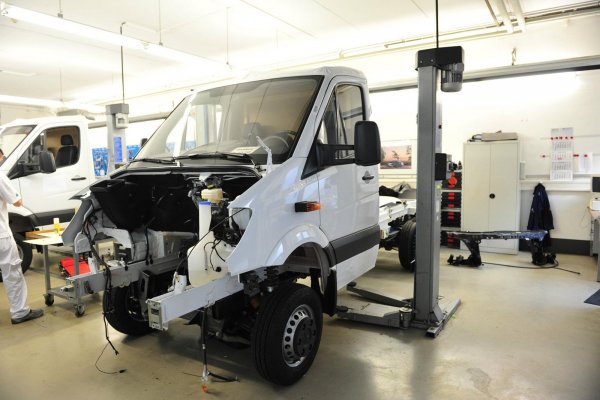 Mercedes-Benz Sprinter Ambulance - високоскоростна линейка, която подготвя Brabus 