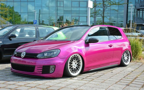 Пазарът е пълен с детайли, които можете да купите и за модифицирате автомобила си, но е много важно да знаете къде е границата. Поставянето на подобрена аудиосистема може да не е проблем и дори ще увеличи цената на колата при препродажба, но постоянните промени ще направят точно обратното.