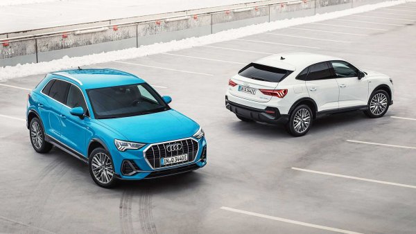 Към края на март Audi Q3 TFSI щe е на разположение на дилърите на марката. Вградената хибридна версия на компактния SUV ще се предлага и в купе-подобен вариант на каросерията, наречен Audi Q3 Sportback TFSI e. И в двата случая бензиновият двигател, подпомаган от електрическото задвижване, е добре познатият 1.4 TFSI с мощност 245 к.с., което заедно с батерия с 13 кВт/ч гарантира електрически пробег от 51 км (според WLTP).

Име:  Audi Q3 TFSI e / Audi Q3 Sportback TFSI e 

Клас: компактен SUV / компактен SUV-купе 

Двигатели: бензин (plug-in hybrid) 

Старт на продажбите: март 2021 г. 

Цена: около 46 000 евро 