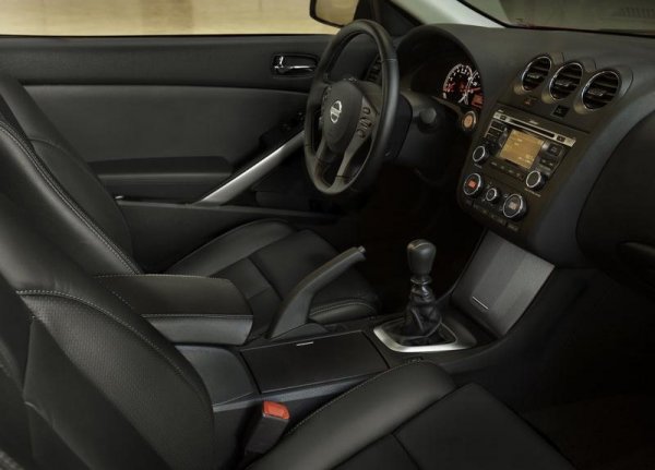 Nissan Altima Coupe