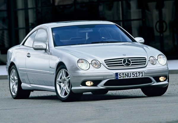 Автомобили, които като нови са стрували 100 000 паунда, а сега се продават за 5% от тази сума, много често са пренебрегвани. Причината е, че поддръжката им е доста скъпа, като това важи за пълна сила за CL (генерация C215). Ако обаче сте леко хазартно настроени, наградата е купе S-Class с 5,5-литров V8 с 506 коня под капака.