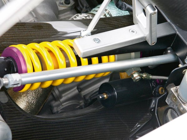 Gemballa Mirage GT Gold Edition - Porsche Carrera GT