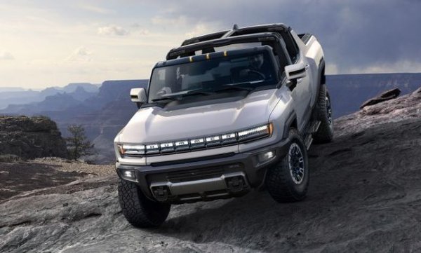 Електрическият всъдеход обещава ускорение от 0 до 100 км/ч за 3 секунди, както и огромен брой нови технологии и системи за безопасност, за които ще отговарят 18 камери, снимащи всичко около автомобила. Моделът трябва да се появи на пазара през есента на 2021 година, за да победи пикапът Cybertruck на Tesla.