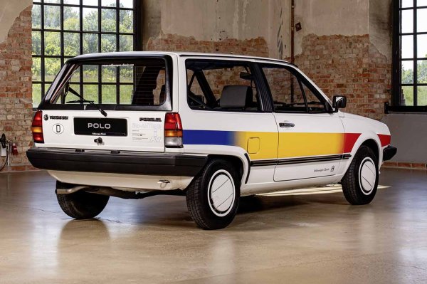 Разбира се, ускорението от 0 до 100 км/ч вероятно отнема две седмици и половина, тъй като мощността му е само 39 к.с. (въпреки че е увеличена от 27 к.с.). С двуцилиндров турбодизелов двигател, той записва среден разход на гориво от 3,6 л/100 км и имал коефициент на съпротивление от 0,39 Cx.
