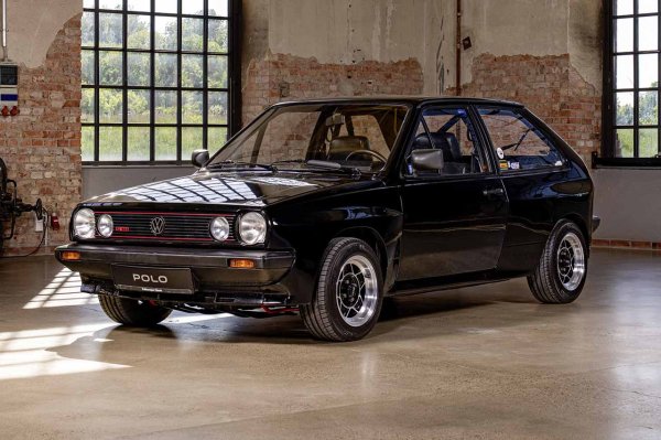 Завършваме този списък с модел от второ поколение, който на мнозина ще им се стори най-естетически приятен. Това обаче е доста субективно, но пък е добър повод за дебати. Този вариант се отличава с по-спортна естетика от конкурентите си, благодарение на комплекта си и двигател с мощност 115 к.с. 
