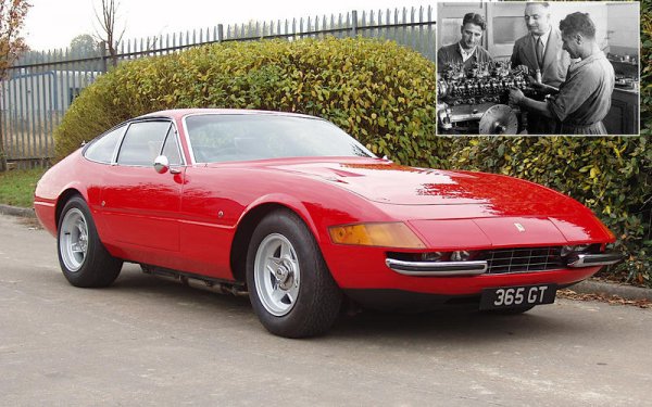 Първият автомобил, носещ емблемата на Ferrari - състезателният 125 S от 1947 година, се задвижва от 1,5-литров V12, създаден от Джоакино Коломбо. Двигателят се развива постоянно през следващите десетилетия, достигайки работен обем от 4,9 литра.

Последно се използва в модела 412i, чието производство приключва в годината на смъртта на Коломбо (1988).
По време на дългата си кариера, Colombo V12 се използва за много от великите модели на Ferrari, включително сериите 250 и 365 GTB/4 Daytona (на снимката).