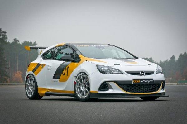 Opel Adam Cup и Opel Astra OPC Cup
