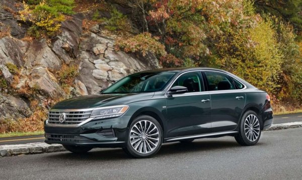 1. VW Passat - 15,092 (5.0%)
2. Skoda Superb - 10,130 (9.2%)
3. VW Arteon - 5,620 (28.1%)
4. Peugeot 408 - 4,444 (n/a)
5. Citroen C5 X - 3,518 (818.5%)
6. Peugeot 508 - 2,629 (-2.8%)
7. Hyundai Ioniq 6 - 1,878 (n/a)
8. Mazda 6 - 1,743 (89.3%)
9. Opel Insignia - 1,523 (-44.3%)
10. Toyota Camry - 1,380 (-33.6%)
ОБЩО - 50,687 (18.0%)
