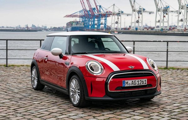 1. MINI Hatch - 22,200 (-8.8%)	
2. Audi A1, S1 - 17,346 (61.9%)	
3. Lancia Ypsilon - 11,106 (3.1%)	
4. DS 3 Crossback - 2,409 (-23.5%)	
5. DS 3 - 2 (0.0%)
