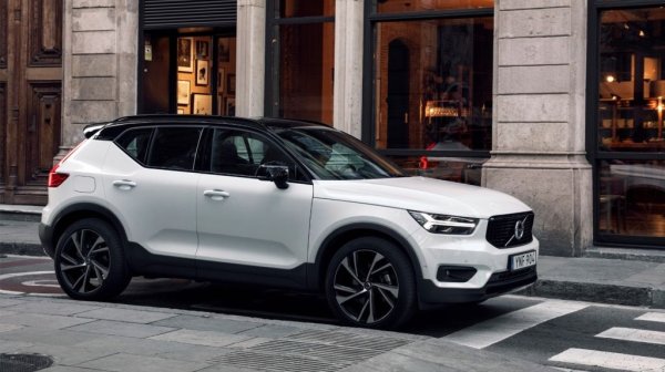 1. Volvo XC40 - 25,328 (10.5%)
2. BMW X1 - 17,126 (-15.7%)
3. Mercedes GLA - 13,460	(32.3%)
4. Audi Q3 - 13,317 (21.2%)
5. Audi Q2 - 11,975 (-0.6%)
6. Audi Q3 Sportback - 11,911 (30.5%)
7. MINI Countryman - 11,698 (8.5%)
8. Mercedes GLB - 8,726 (109.7%)
9. Alfa Romeo Tonale - 7,739 (n/a)
10. Mercedes EQA - 6,405 (25.1%)
ОБЩО - 150,012 (21.7%)
