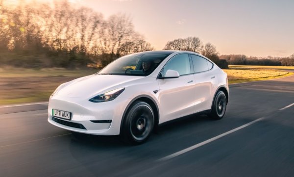 1. Tesla Model Y - 66,623 (166.7%)	
2. Mercedes GLC - 20,889 (-2.4%)	
3. Volvo XC60 - 16,842 (6.1%)	
4. BMW X3 - 11,942 (6.9%)	
5. Audi Q5 - 10,507 (97.8%)	
6. Audi Q4 e-tron - 9,829 (45.8%)	
7. Audi Q5 Sportback - 8,159 (72.3%)	
8. Porsche Macan - 6,604 (26.1%)	
9. DS 7 Crossback - 4,578 (14.7%)	
10. Lexus NX - 4,422 (32.8%)	
ОБЩО - 195,424 (46.8%)	
