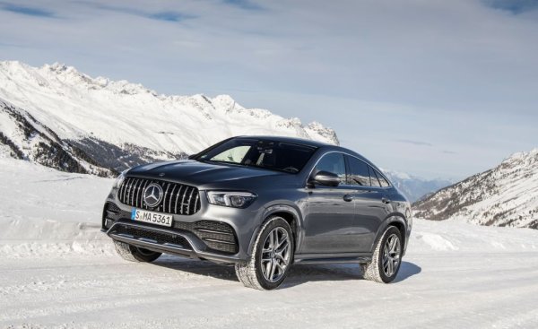 1. Mercedes GLE - 8,887 (-3.8%)
2. BMW X5 - 7,994 (-9.7%)
3. Land Rover Defender - 6,698 (75.2%)
4. Volvo XC90 - 6,665 (-1.4%)
5. Porsche Cayenne - 6,019 (41.9%)
6. Audi Q8 - 4,393 (25.5%)
7. Range Rover Sport - 4,334 (2.0%)
8. Range Rover - 4,054 (719.0%)
9. Audi Q7 - 3,198 (-0.7%)
10. Mercedes G Class - 3,194 (70.3%)
ОБЩО - 67,246 (17.9%)
