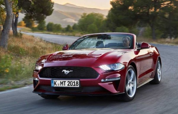 Истинските фенове на американските масъл-кар предпочитат Mustanf с V8 двигател, но не бива да бъде пренебрегвана и версия с 2,3-литров EcoBoost. Тя развива цели 290 к.с., а неин вариант с 280 коня се поставя на Ford Focus ST.