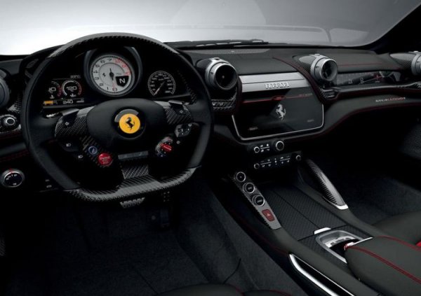 Шутинг-брейкът на Ferrari със задвижване на четирите колела е доста по-скъп - 273 200 евро, но пък клиентът получава 4 почти пълноценни места, 498 литра обем на багажника, 610 к.с. под капака, ускорение от 0 до 100 км/ч за 3,5 секунди и максимална скорост от 320 км/ч. Ако на някой не му стигат, може да добави 54 500 евро и да си купи версията с V12.
