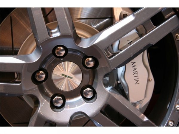 Aston Martin V8 Vantage 420 от Cargraphic / Essen Motor Show 2008