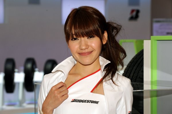 Момичетата на автосалон Токио 2009