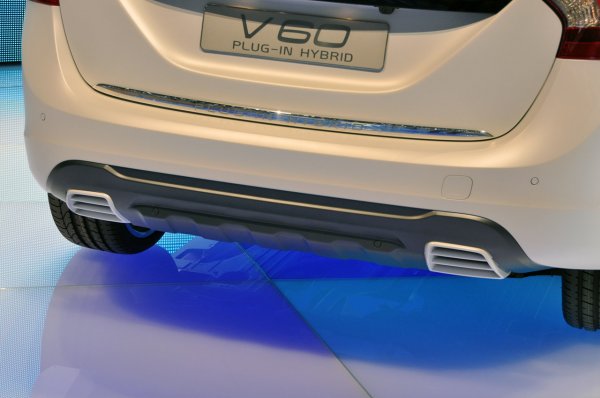  Volvo V60 Plug-In Hybrid