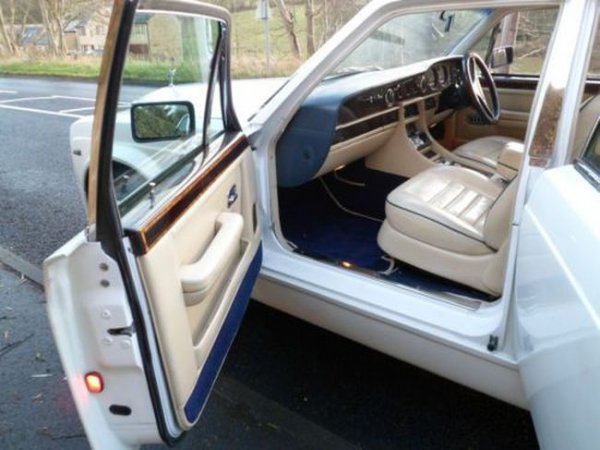 Реплика на Rolls-Royce Phantom от Bentley Turbo RL 