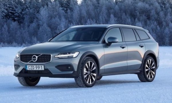 От 2030 г. шведската компания ще продава само чисти електрически автомобили, но в момента Volvo V60 Cross Country B4 е трепач. Той е оборудван с мека хибридна дизелова система.

Това е модел със задвижване на четирите колела с мощност 197 к.с. , оборудван с автоматична скоростна кутия и двигател, комбиниран с малък електрически мотор, който харчи само 5.9 л /100 км. Можете да избирате между нива на оборудване Core , Plus и Ultimate . Каталожната цена на този модел започва от 56 400 евро .